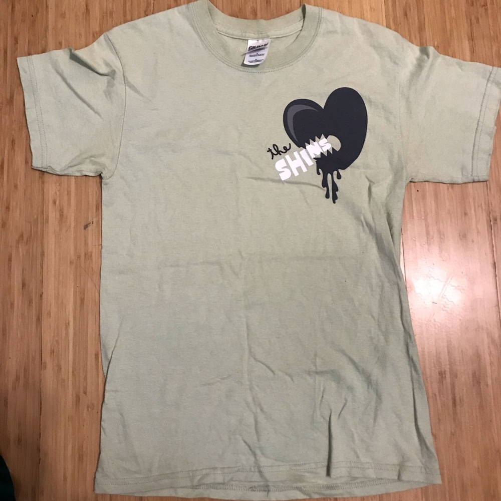 The Shins bleeding heart band tee. SZ SM